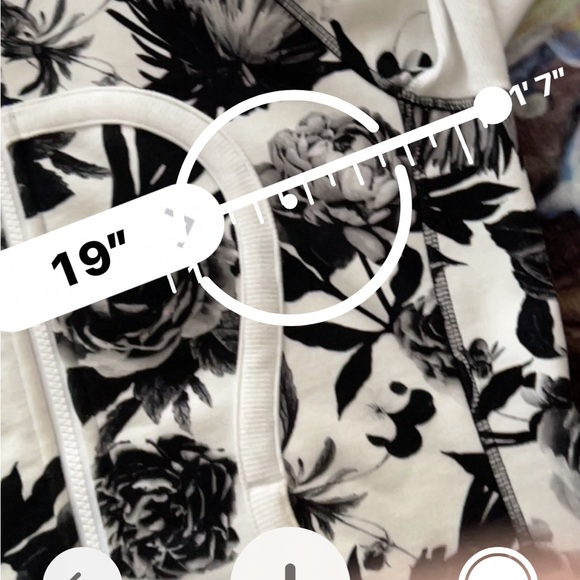 Size 6 Lululemon Tie dye Hoodie - Picture 5 of 5